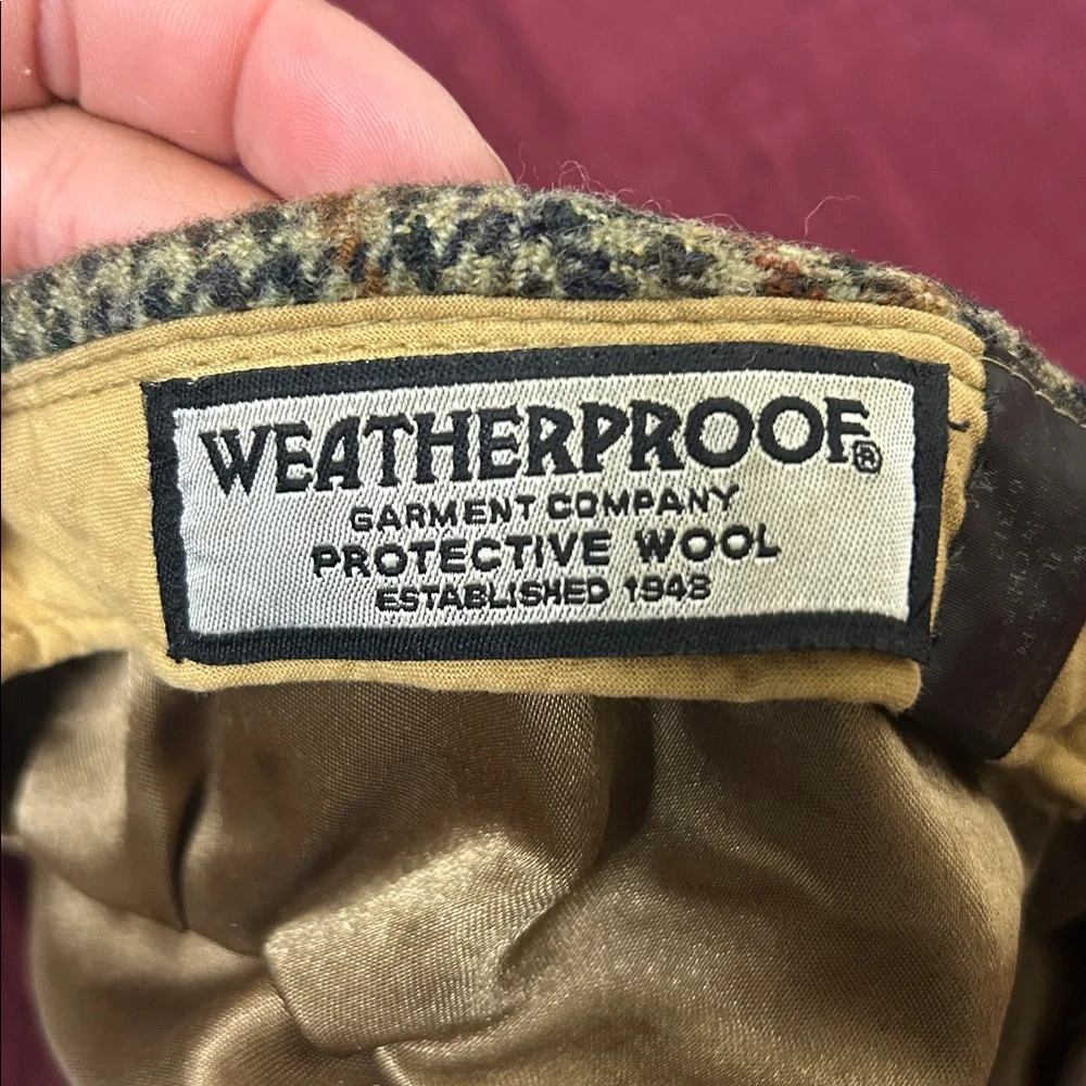 Weatherproof traditional newsboy